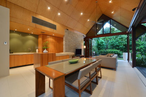 Niramaya Villas & Spa - Holiday Sunshine Coast 4