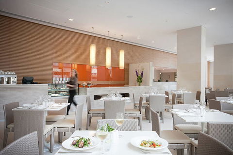 Novotel Newcastle Beach - Holiday Sunshine Coast 1