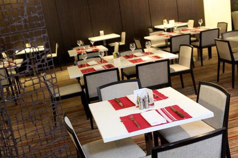 Novotel Sydney Parramatta - Sunshine Coast Tourism 3