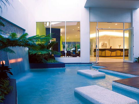 Oaks Lagoons - Sunshine Coast Tourism 1