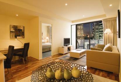 Oaks On Lonsdale - Sunshine Coast Tourism 1