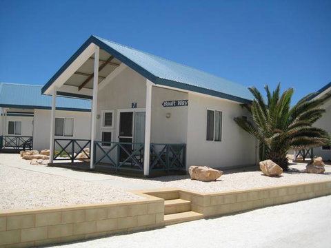 Oceanside Village - Sunshine Coast Tourism 4