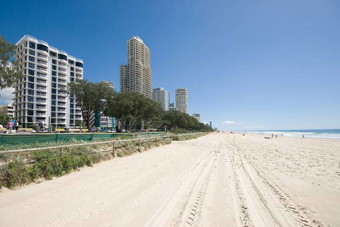 Olympus Apartments - Holiday Sunshine Coast 1