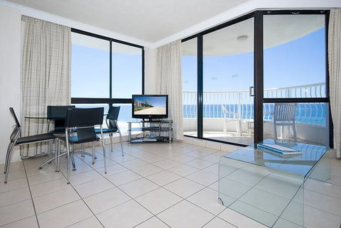 Olympus Apartments - Holiday Sunshine Coast 3