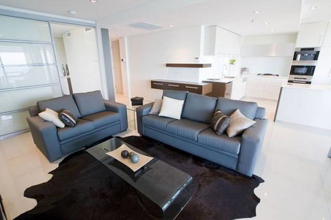 One 30 Esplanade - Sunshine Coast Tourism 0