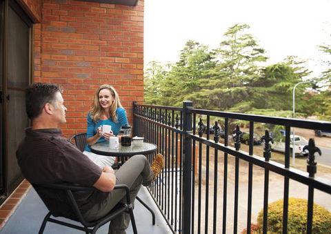 Oxley Court Serviced Apartments - Sunshine Coast Tourism 3
