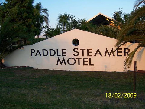 Paddle Steamer Motel - Holiday Sunshine Coast 0