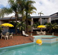 Palm Court Motor Inn - Sunshine Coast Tourism