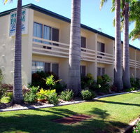 Palm Waters Holiday Villas - Holiday Sunshine Coast