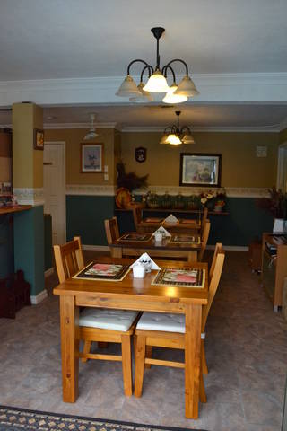 Palms Bed And Breakfast - Sunshine Coast Tourism 3