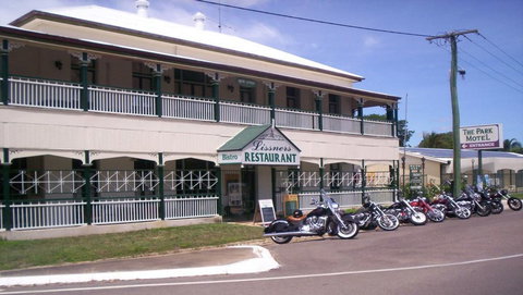 Park Hotel Motel - Sunshine Coast Tourism 3