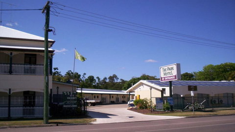 Park Hotel Motel - Sunshine Coast Tourism 5