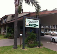 Parkhaven Motor Lodge - Holiday Sunshine Coast