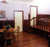 Pemberton Old Picture Theatre Holiday Apts - Sunshine Coast Tourism