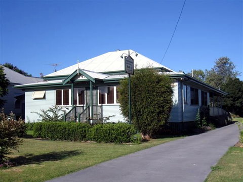 Pitstop Lodge Guesthouse - Sunshine Coast Tourism 1