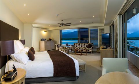 Pullman Reef Hotel Casino - Sunshine Coast Tourism 4