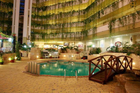 Quality Hotel Lord Forrest - Sunshine Coast Tourism 4