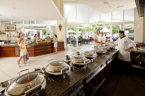 RACV Royal Pines Resort - Sunshine Coast Tourism 8