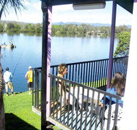 Riverbreeze Tourist Park - Holiday Sunshine Coast