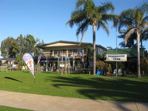 Riviera Caravan Park - Sunshine Coast Tourism 1