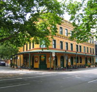 Royal Exhibition Hotel - Holiday Sunshine Coast