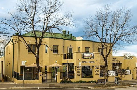 Royal Hotel Springwood - Holiday Sunshine Coast 2