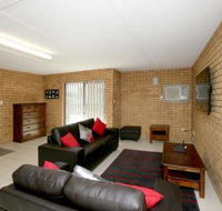 Salmon Apartment - Holiday Sunshine Coast
