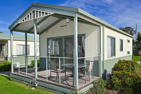 Sandhurst Motel - Sunshine Coast Tourism 0