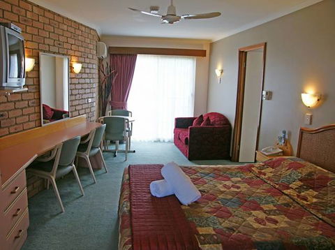 Sapphire Waters Motor Inn - Sunshine Coast Tourism 2