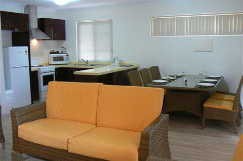 Seaspray Beach Holiday Park - Sunshine Coast Tourism 5