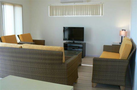 Seaspray Beach Holiday Park - Sunshine Coast Tourism 6