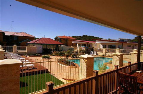 Seaspray Beach Holiday Park - Sunshine Coast Tourism 7