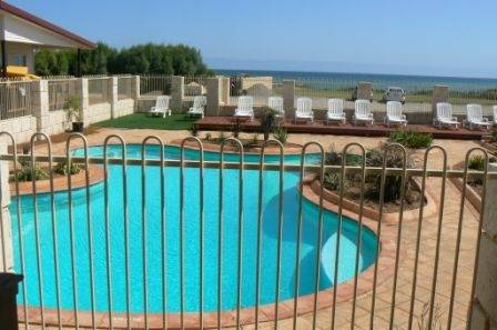 Seaspray Beach Holiday Park - Sunshine Coast Tourism 9