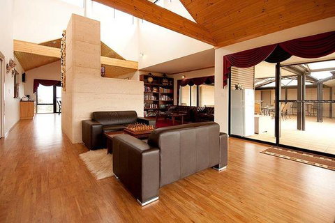 Sensational Heights Bed & Breakfast - Sunshine Coast Tourism 4