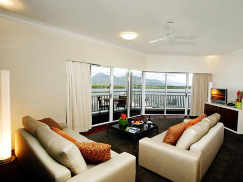 Shangri-La Hotel, The Marina, Cairns - Sunshine Coast Tourism 2