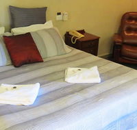 Sisleys Motel - Sunshine Coast Tourism