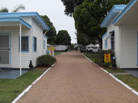 Sunnyside Caravan Park - Sunshine Coast Tourism 3