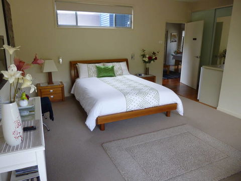 Sunrise Bed & Breakfast - Holiday Sunshine Coast 0