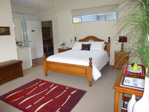 Sunrise Bed & Breakfast - Holiday Sunshine Coast 2