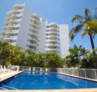 Surf Parade Resort - Holiday Sunshine Coast
