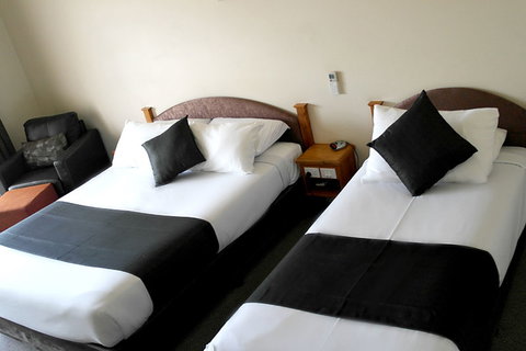 Roma Explorers Inn - Holiday Sunshine Coast 5