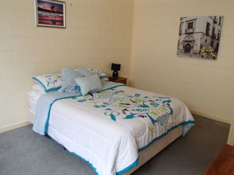 Silver Hill Townhouse - Holiday Sunshine Coast 26