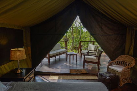 Arnhemland Barramundi Nature Lodge - Sunshine Coast Tourism 10