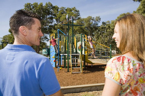 Swansea Gardens Lakeside Holiday Park - Sunshine Coast Tourism 3