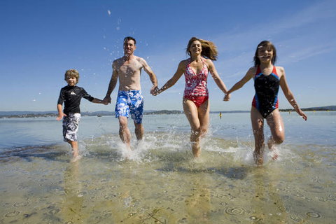 Swansea Gardens Lakeside Holiday Park - Sunshine Coast Tourism 4