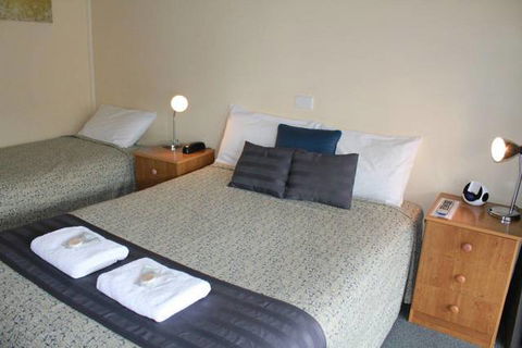 Taree Highway Motor Inn - Sunshine Coast Tourism 0