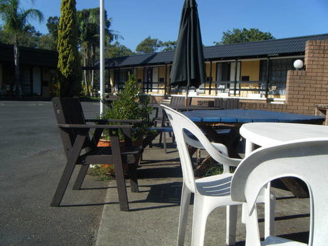 Taree Highway Motor Inn - Sunshine Coast Tourism 2