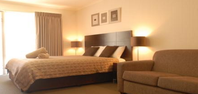 Tea House Motor Inn And Apartments - Sunshine Coast Tourism 0