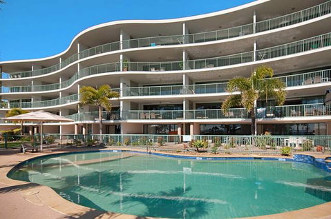 The Norfolks On Moffat Beach - Sunshine Coast Tourism 2