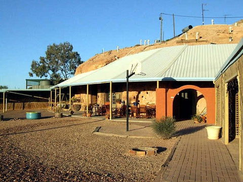 The Underground Motel - Sunshine Coast Tourism 0